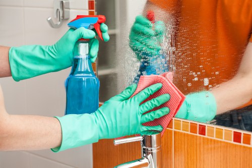 Commercial cleaning service for offices and shared workspaces in SE16